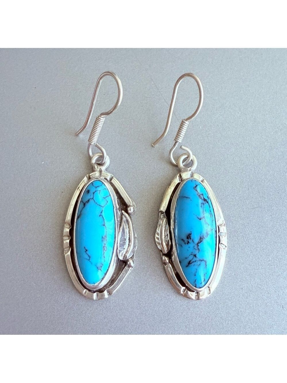Native American Kingman Turquoise Leaf Design Dangle Earrings in Sterlin…